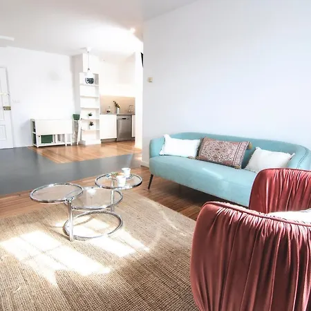 Gs- Luminoso Apartamento De 3 En Sdc. *
