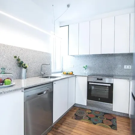 Gs- Luminoso Apartamento De 3 En Sdc.