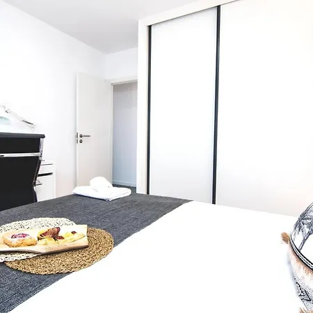דירה Gs- Luminoso Apartamento De 3 En Sdc.