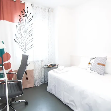 Gs- Luminoso Apartamento De 3 En Sdc. *